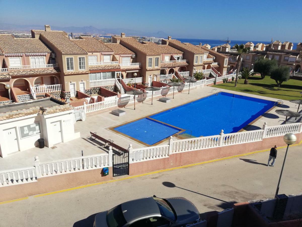 Bungalow Junto A La Piscina, Gran Alacant Santa Pola Eksteriør billede