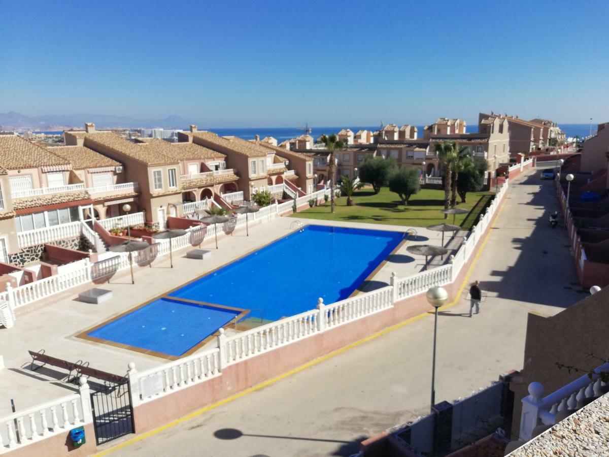 Bungalow Junto A La Piscina, Gran Alacant Santa Pola Eksteriør billede